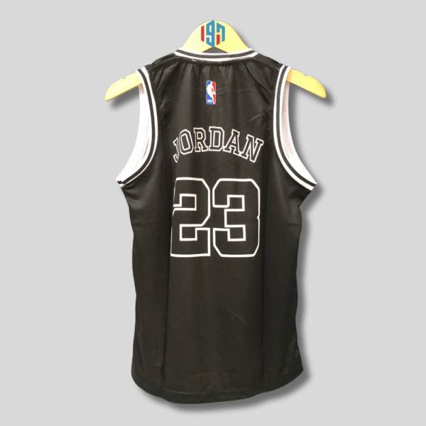 BASKETBALL JERSEY CHICAGO BULLS MICHAEL JORDAN 23 | BLACK AND WHITE BASKETBALL JERSEY | MENS JORDAN JERSEY