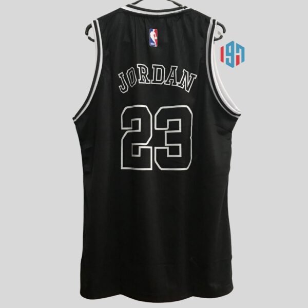 BASKETBALL JERSEY CHICAGO BULLS MICHAEL JORDAN 23